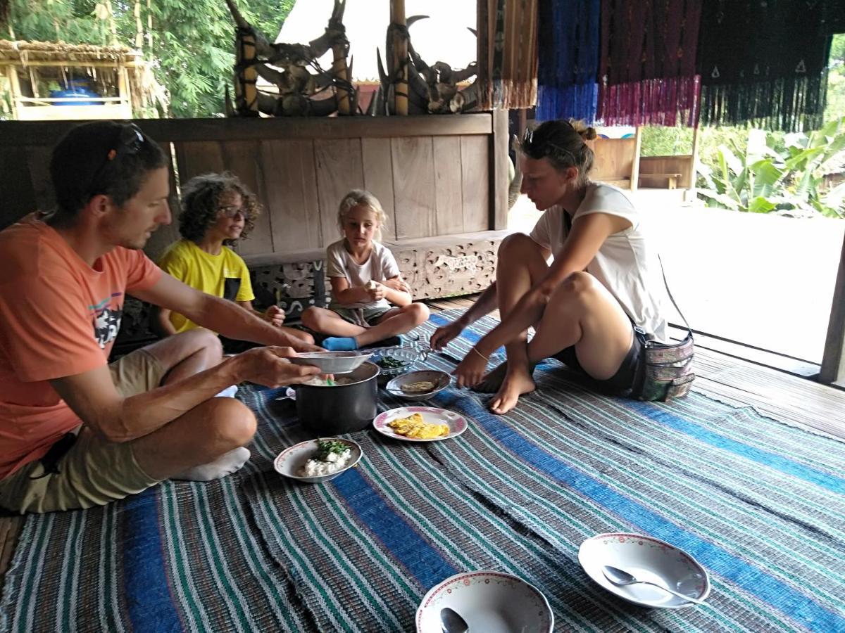 Arnolds Familly Homestay Bajawa Eksteriør bilde