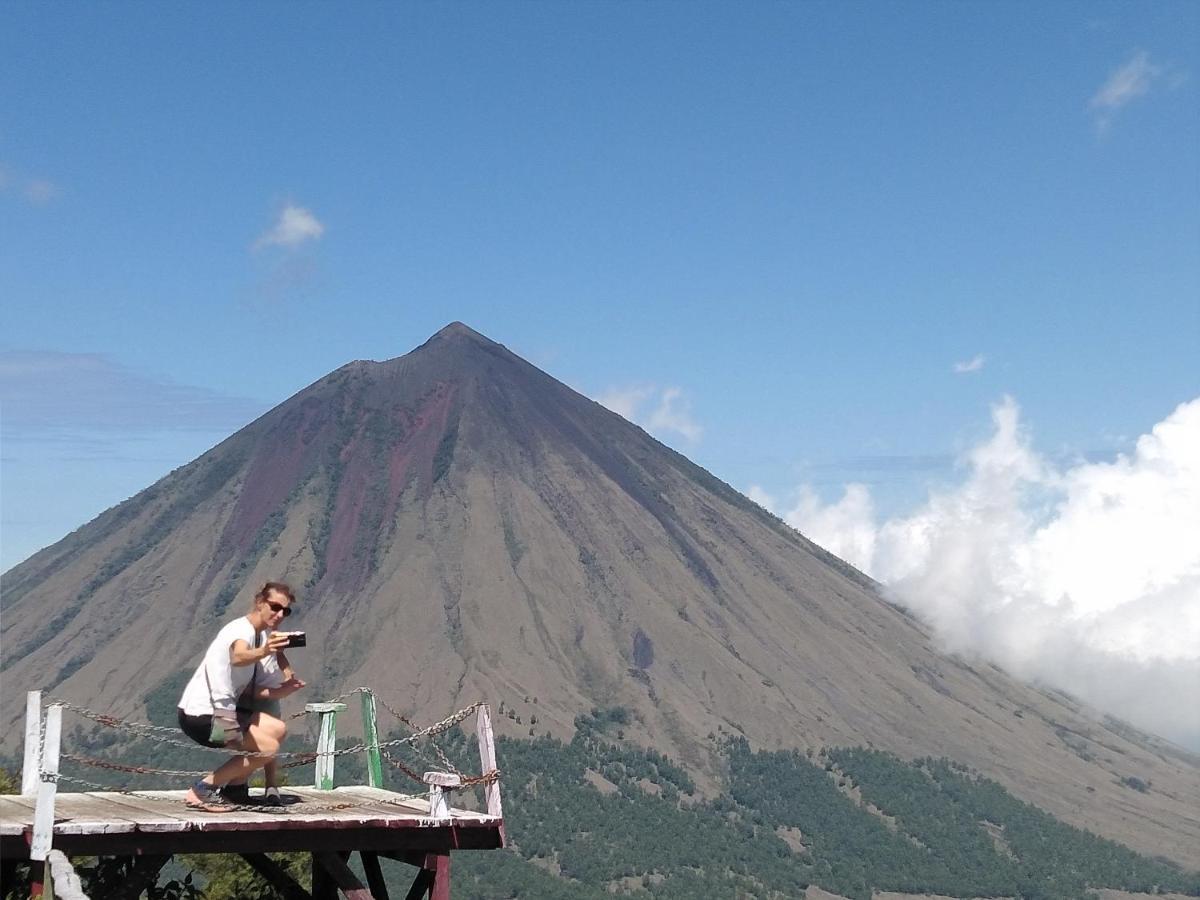 Arnolds Familly Homestay Bajawa Eksteriør bilde