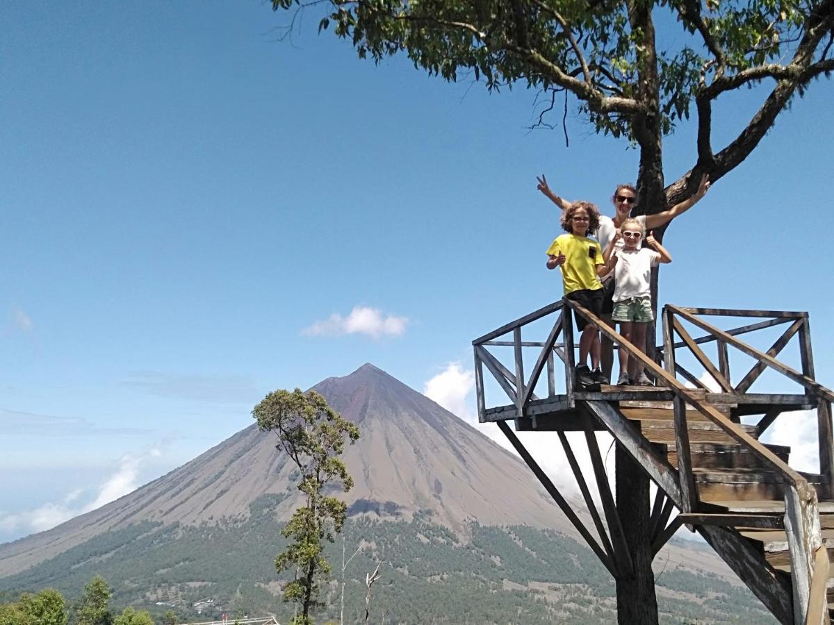 Arnolds Familly Homestay Bajawa Eksteriør bilde