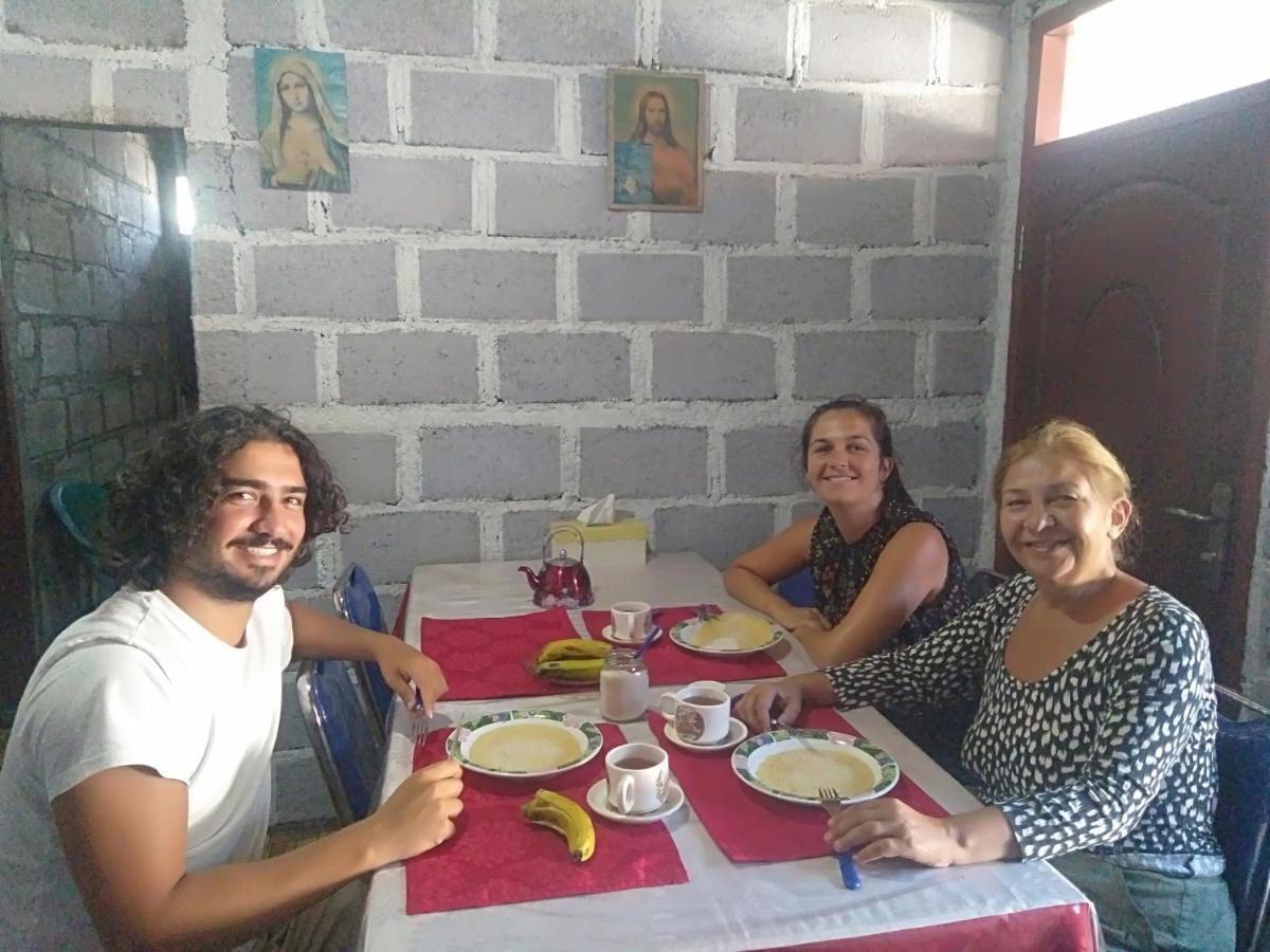 Arnolds Familly Homestay Bajawa Eksteriør bilde