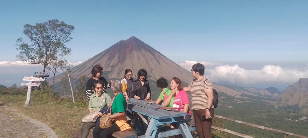 Arnolds Familly Homestay Bajawa Eksteriør bilde
